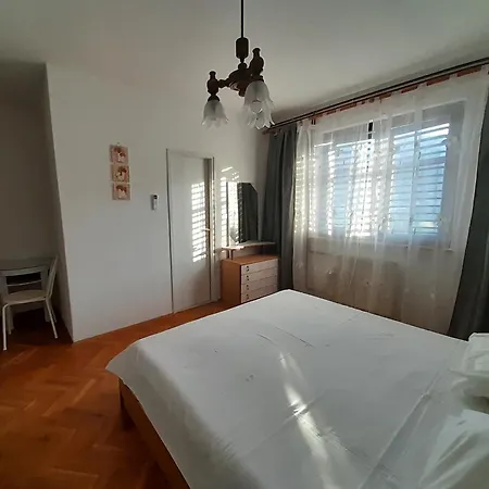 Apartments&rooms Biserka *