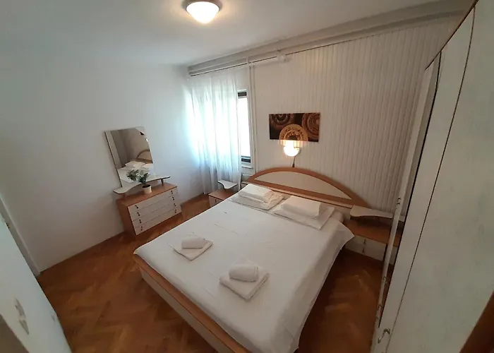 בית הארחה Biserka 3*