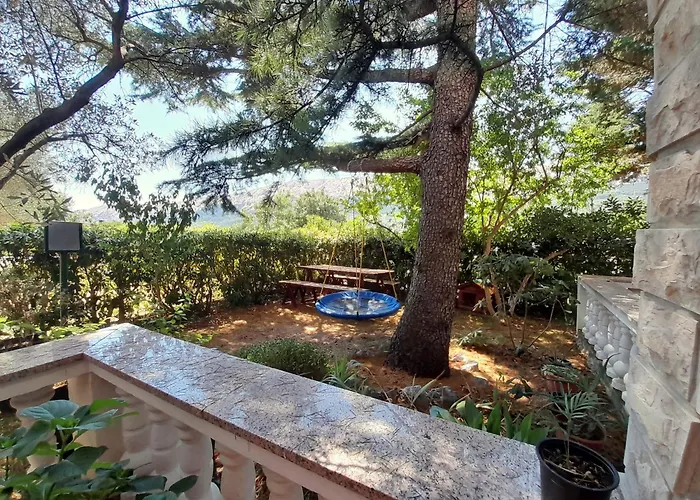 Biserka בית הארחה 3*